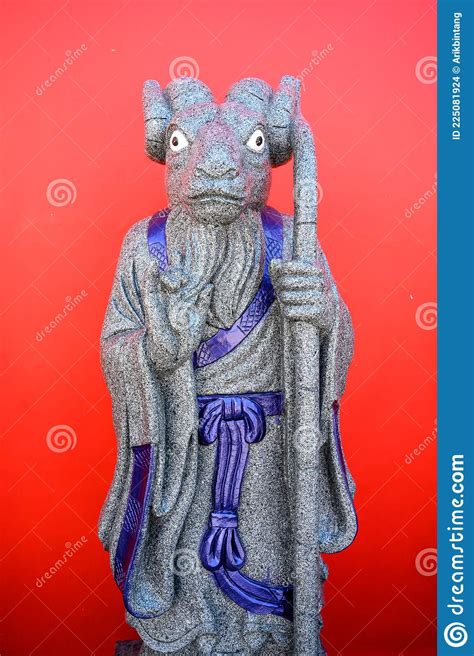 Shio Sheep Statue at Chinese Temple Stock Photo - Image of historic, gold: 225081924