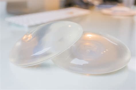 Which Breast Implant Placement Provides A Natural Appearance Jev Plastic Surgery And Medical