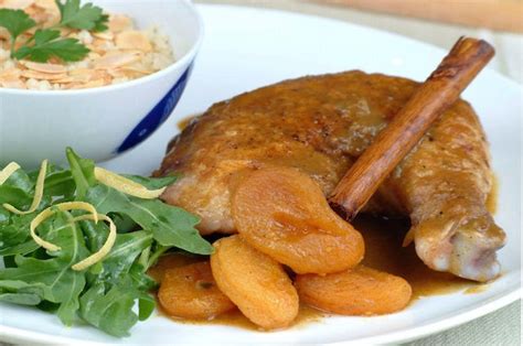 Traditional Algerian recipe: Chicken Tagine With Apricots | DZ Breaking