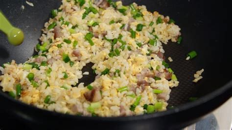 Easy Chahan Recipe (Japanese-style Pork and Egg Fried Rice) - Cooking ...