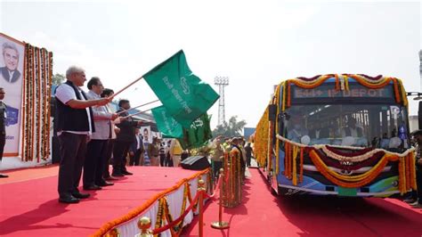 Delhi Transport Minister Kailash Gehlot Flags Off 100 Low Floor CNG