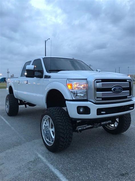 Absolutely flawless 2015 Ford F 250 PLATINUM lifted for sale