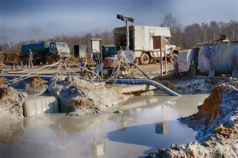 Drilling Rig Drilling Deep Wells Pit For Drilling Mud Drilling