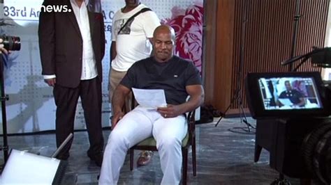 Mike Tyson torna sul ring a 54 anni sfiderà Roy Jones Jr Video