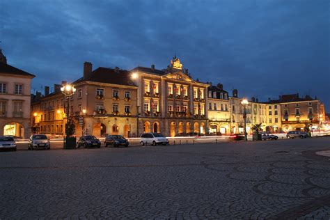 Photo Pont Mousson Hotel De Ville Au Crepuscule Pont