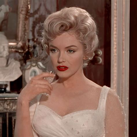 𝐞𝐥𝐬𝐢𝐞 𝐦𝐚𝐫𝐢𝐧𝐚 𝐢𝐜𝐨𝐧𝐬 Marilyn monroe portrait Marilyn monroe fashion