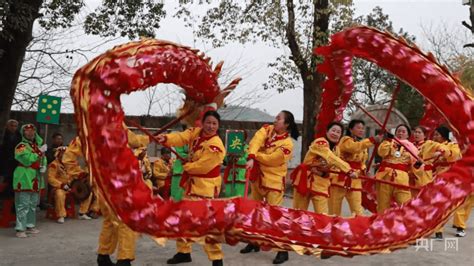 年味儿里的中国｜湖南祁东：非遗民俗骨牌灯 群排群演闹新春表演江东村古代