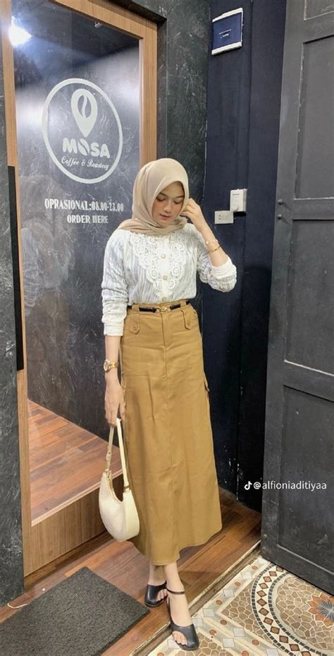 Ide Outfit Hijab Menarik Untuk Di Tiru In 2024 Outfit Ngampus Ootd