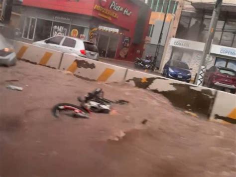 Lluvias En La Capital Provocan Caos Y Da Os En Carros Y Motos