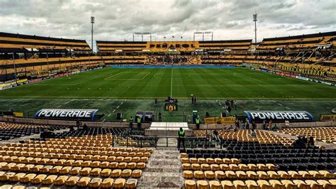 Peñarol decidió vender 2 000 entradas a 25 dólares a hinchas de Rosario