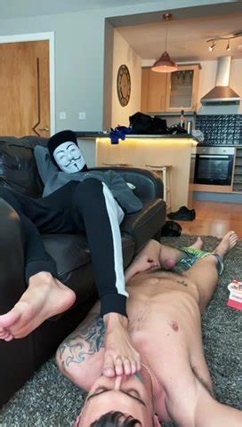 Master Smothers His Slave With Sweaty Ass And Deet ThisVid