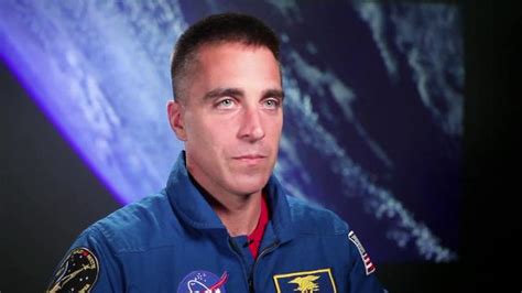 Nasa Lastronauta Chris Cassidy Registra Un Ufo A Bordo Della Iss