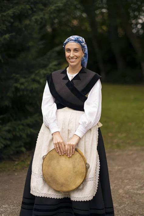 american traditional attire heritage influence