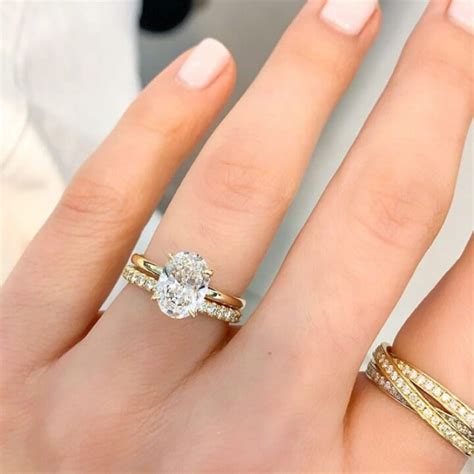 Oval Engagement Rings With Wedding Band