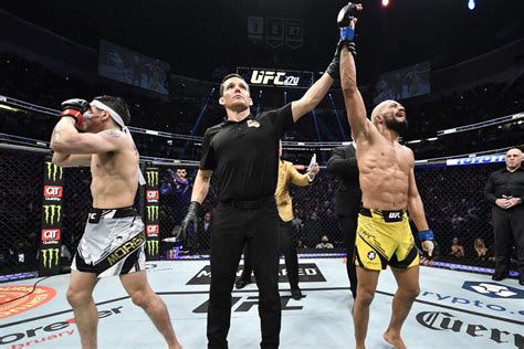 Resumen Y Mejores Momentos Del Moreno Vs Figueiredo 4 En UFC 283 20