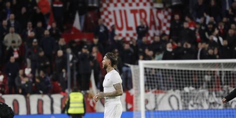 Pitos Desde El Inicio Del Partido Y Tensi N Contra El Palco Al Final