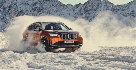 BMW iX1: come funziona un'elettrica a doppio motore sulla neve - News