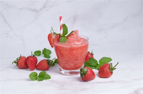 Resep Smoothies Stroberi Yang Sehat Dan Segar Cuma Perlu Tiga Bahan