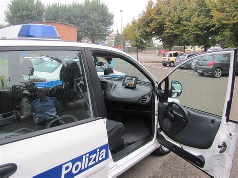 Modena Controlli Della Polizia Locale Fermati Due Automobolisti