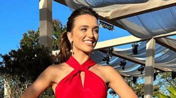 Rafa Kalimann Usa Vestido Vermelho Poderoso Para O Casamento De Sua M E