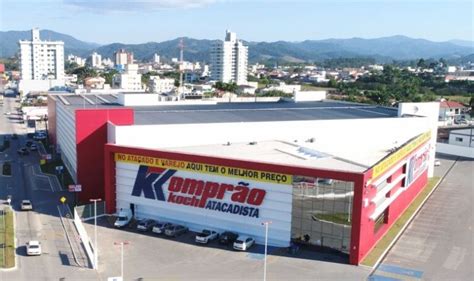 Grupo Koch inaugura loja Komprão em Palhoça SC Distribuição