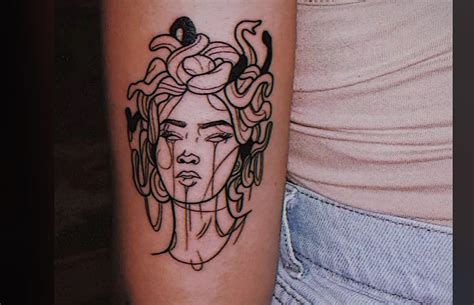 La Dura Realidad Que Se Esconde Detr S De Los Tatuajes De Medusa En Tiktok