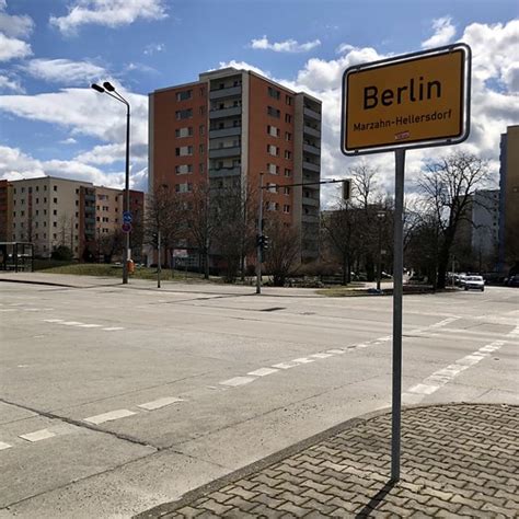 Berlin Am Eingang Teupitzer Stra E Ecke Landsberger Ch Flickr