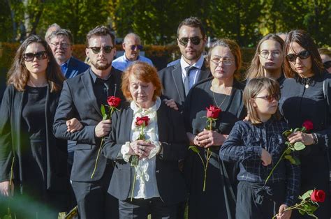 Znani na pogrzebie Janusza Kondratiuka Zobacz kto przyszedł pożegnać