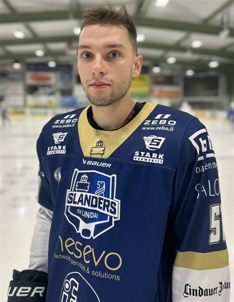 Christian Obu Wechselt Von Den Sb Rosenheim Zu Den Islanders Ev