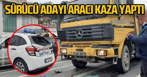 2 aracın karıştığı kazada maddi hasar meydana geldi