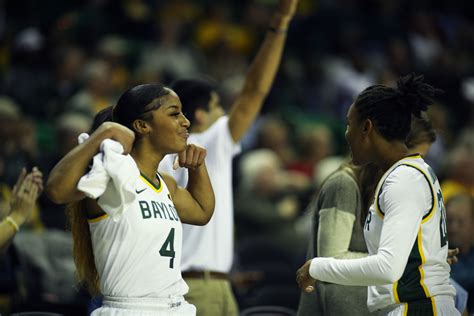 Te’a Cooper: Living a point guard’s dream - The Baylor Lariat