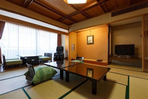 13 Top Onsen Ryokan In Kanazawa in 2024 (+Private Onsen)