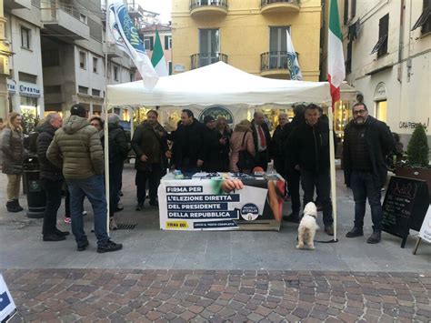 Fratelli D Italia Gazebo Per Il Presidenzialismo E Contro Il Green