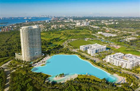 Luxury Lagoon Living: ONE Park Tower by Turnberry - Its Just Business
