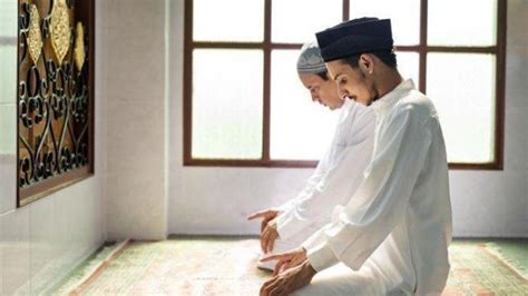 Tata Cara Shalat Idul Adha 2021 Secara Lengkap Dengan Bacaan Niat Dan Takbir Jelang Hari Raya