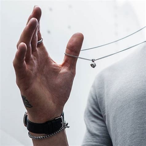 Vitaly Shop Online Minimalist Accessories Men Accesories