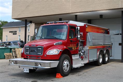 Guelph Fire Department T 1 2 2017 Freightliner M2 106 P Flickr