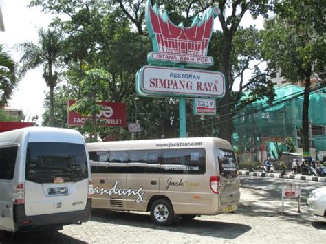 Tempat Makan Di Jalan Dago Bandung Seputar Jalan