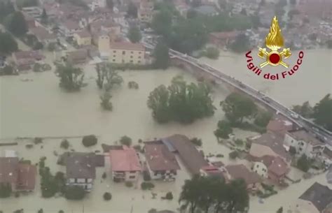 Temporal En Italia Graves Inundaciones En La Región De Emilia Romaña