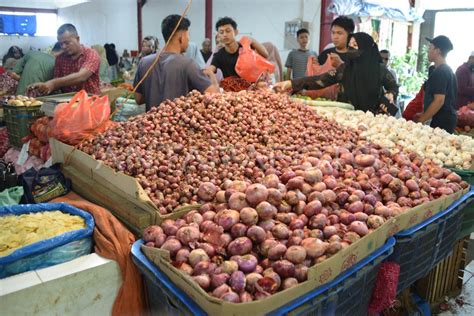 Harga Bahan Pangan Jelang Ramadhan Antara Foto