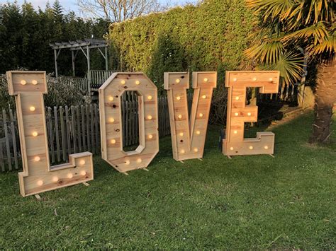 Location De Lettre Love En Bois Loc Vaisselle