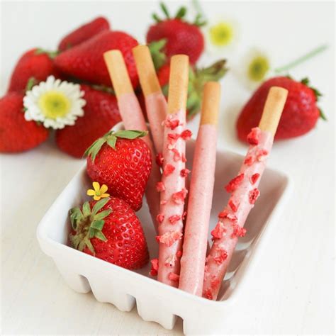 Homemade Strawberry Pocky Pictures, Photos, and Images for Facebook, Tumblr, Pinterest, and Twitter