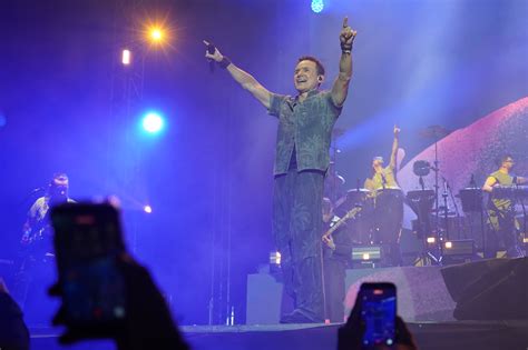 Fonseca cantó a la vida, al romance y a la parranda en Guayaquil