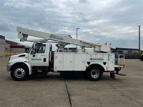 2009 International 4300 Bucket Truck W Terex Telelect Model Tl50m