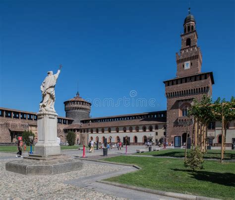 Milan Italia De Junio De Vista Del Castillo De Sforza