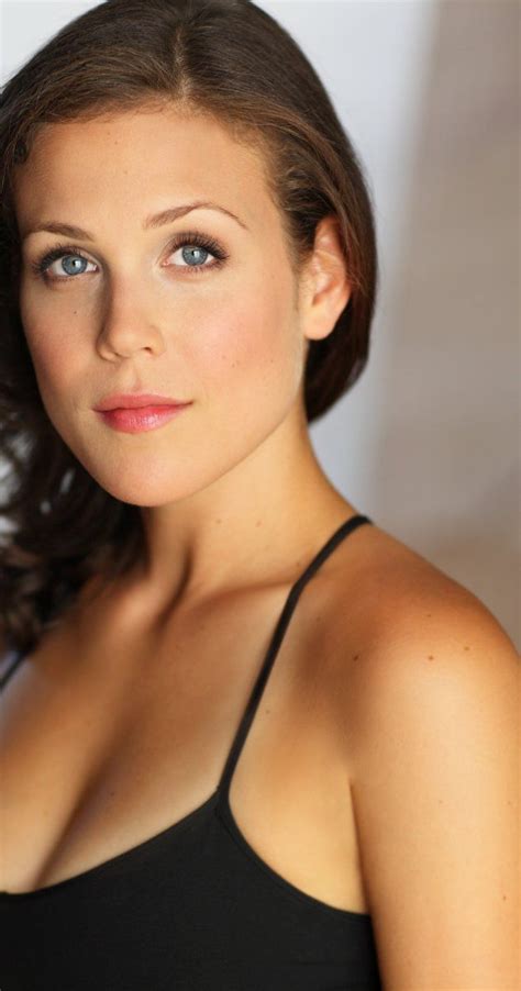 Erin Krakow | Actress, Producer, Soundtrack | Erin krakow, Krakow ...