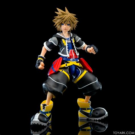 Sh Figuarts Donald Duck And Sora From Kingdom Hearts In Hand The