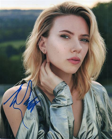 Autographed Scarlett Johansson 8 X 10 Photo Signed On Ebid United