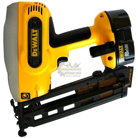 Clavadora Inalámbrica Calibre 16 DeWalt DC618KA