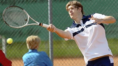 Oberstenfeld Tennis Klarer Außenseiter auf der Doggenburg News